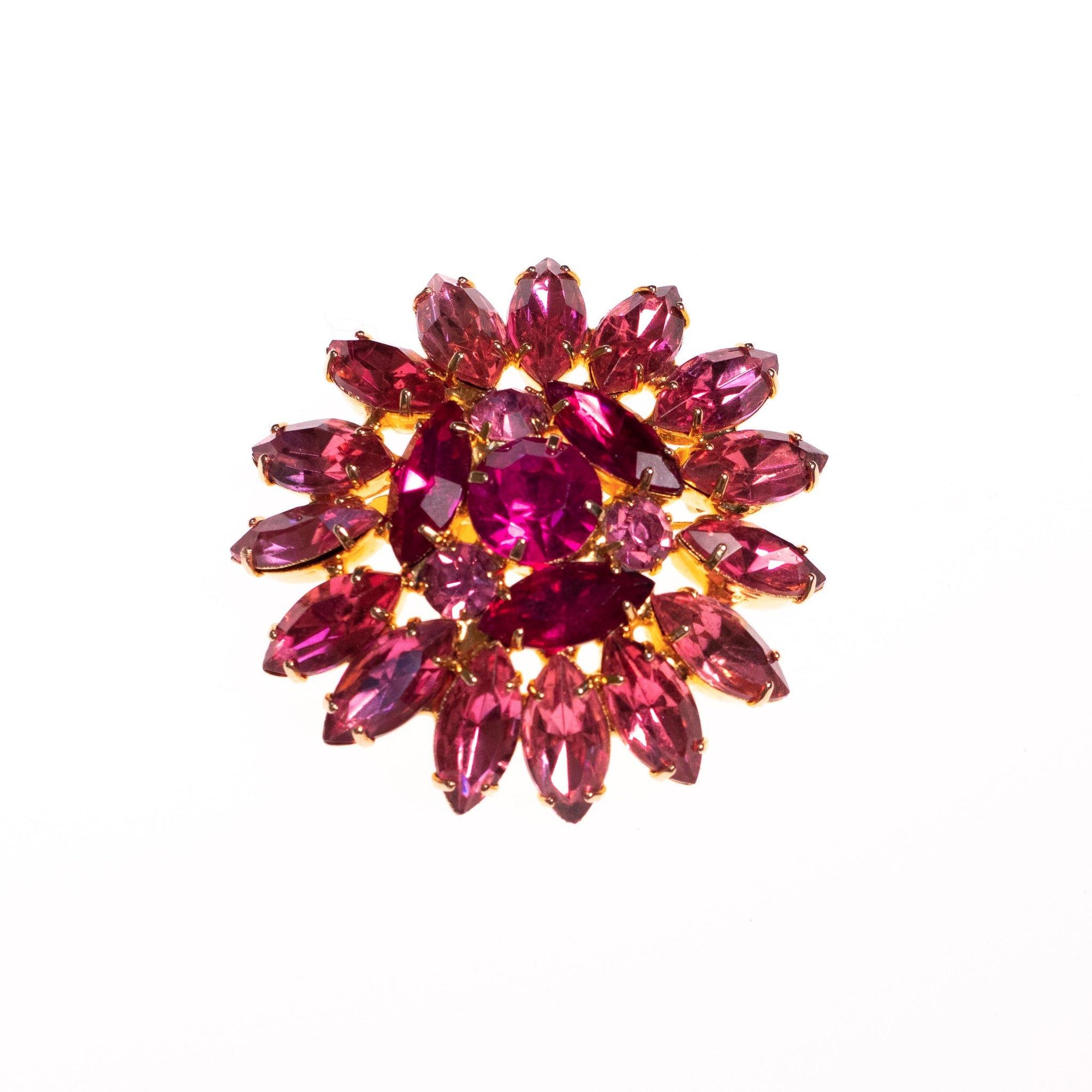 Vintage Pink Rhinestone Brooch by Unsigned Beauty - Vintage Meet Modern Vintage Jewelry - Chicago, Illinois - #oldhollywoodglamour #vintagemeetmodern #designervintage #jewelrybox #antiquejewelry #vintagejewelry