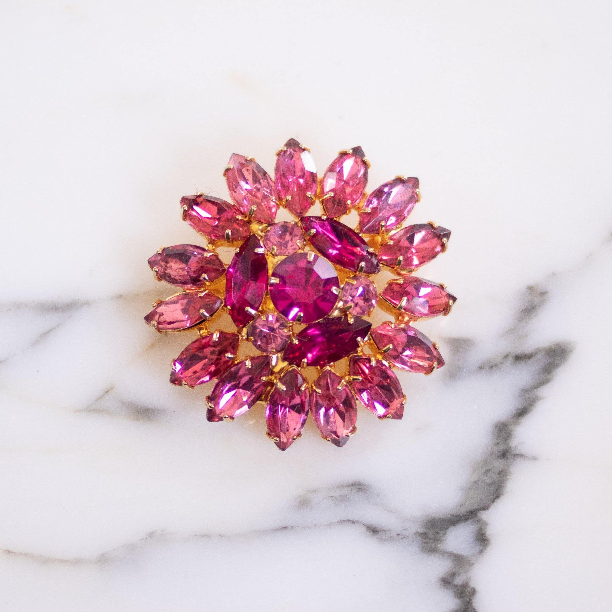 Vintage Pink Rhinestone Brooch by Unsigned Beauty - Vintage Meet Modern Vintage Jewelry - Chicago, Illinois - #oldhollywoodglamour #vintagemeetmodern #designervintage #jewelrybox #antiquejewelry #vintagejewelry