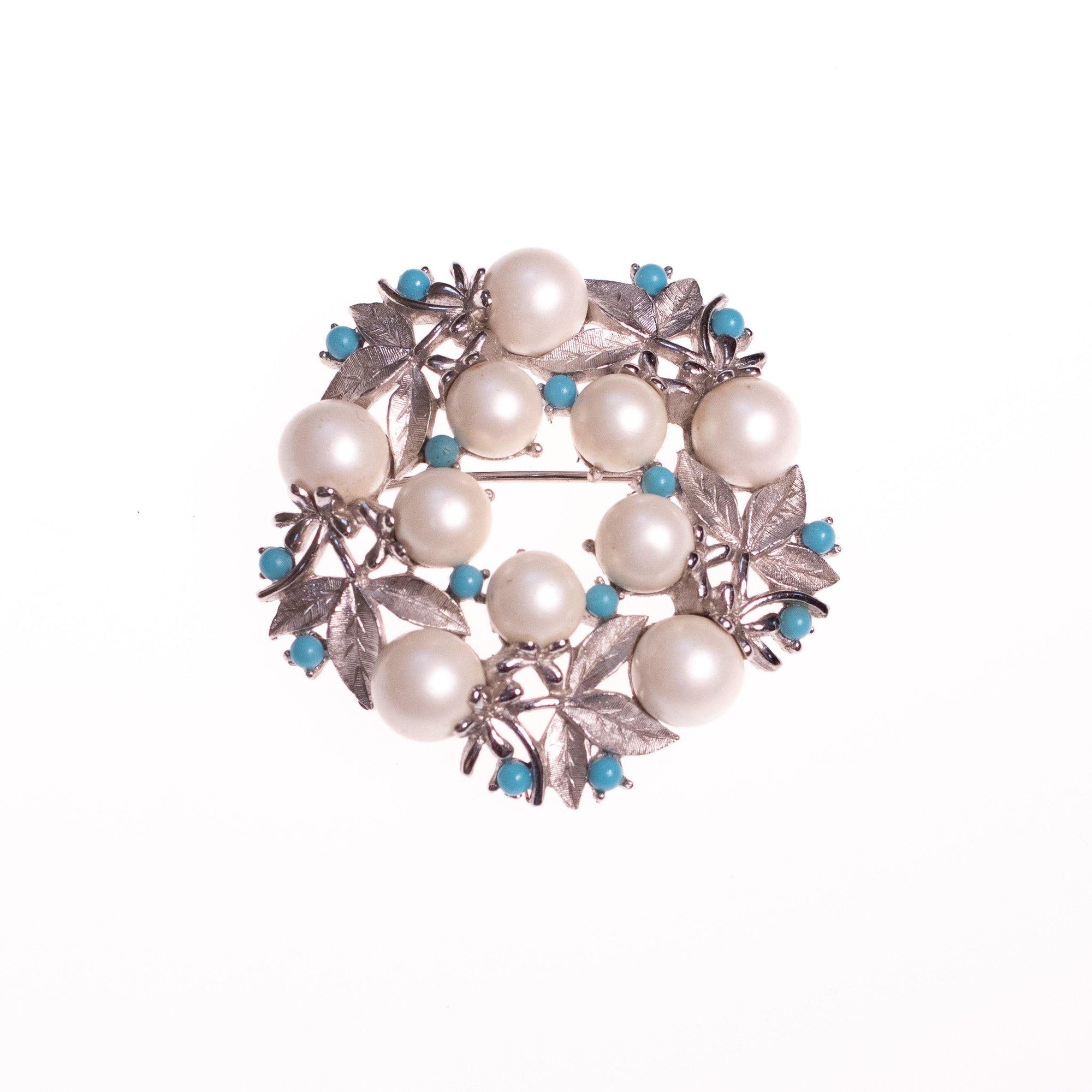 Vintage Sarah Coventry Faux Pearl and Turquoise Bead Brooch by Sarah Coventry - Vintage Meet Modern Vintage Jewelry - Chicago, Illinois - #oldhollywoodglamour #vintagemeetmodern #designervintage #jewelrybox #antiquejewelry #vintagejewelry