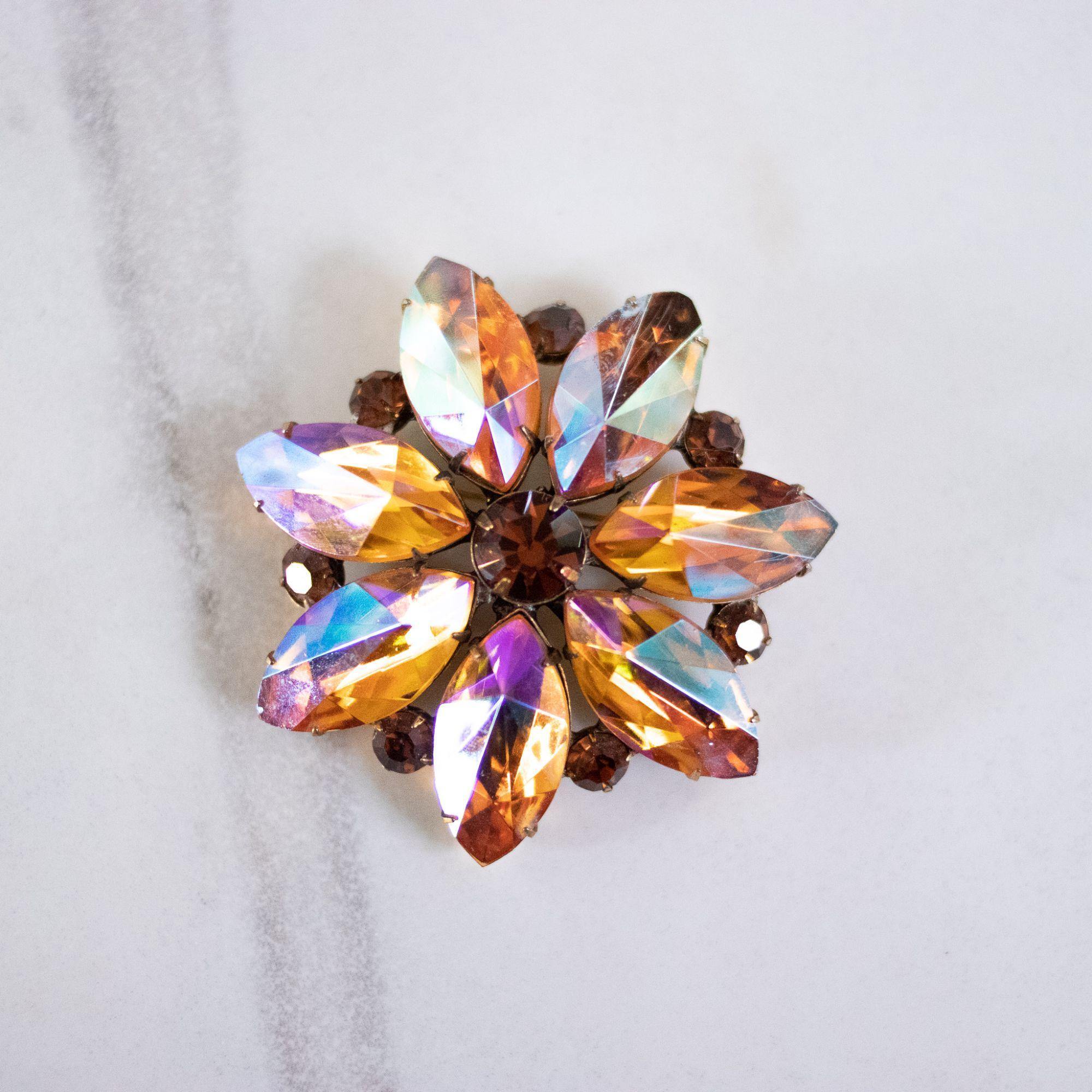 Vintage Large Amber Citrine Aurora Borealis Rhinestone Brooch by Unsigned Beauty - Vintage Meet Modern Vintage Jewelry - Chicago, Illinois - #oldhollywoodglamour #vintagemeetmodern #designervintage #jewelrybox #antiquejewelry #vintagejewelry