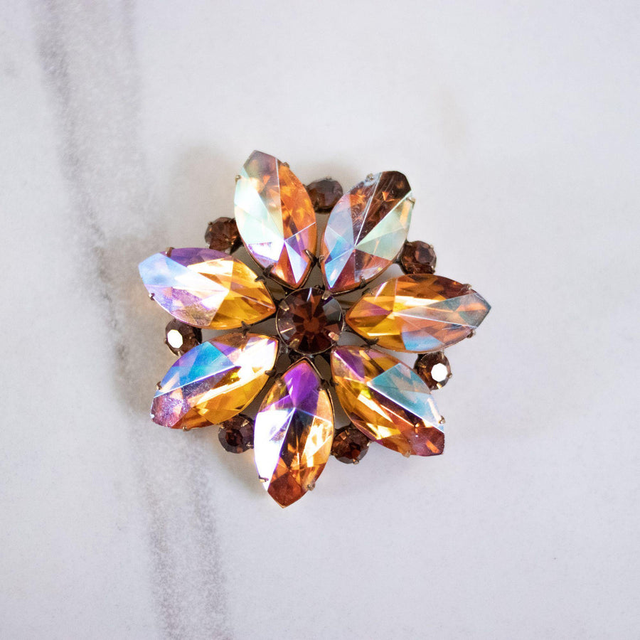 Vintage Large Amber Citrine Aurora Borealis Rhinestone Brooch by Unsigned Beauty - Vintage Meet Modern Vintage Jewelry - Chicago, Illinois - #oldhollywoodglamour #vintagemeetmodern #designervintage #jewelrybox #antiquejewelry #vintagejewelry