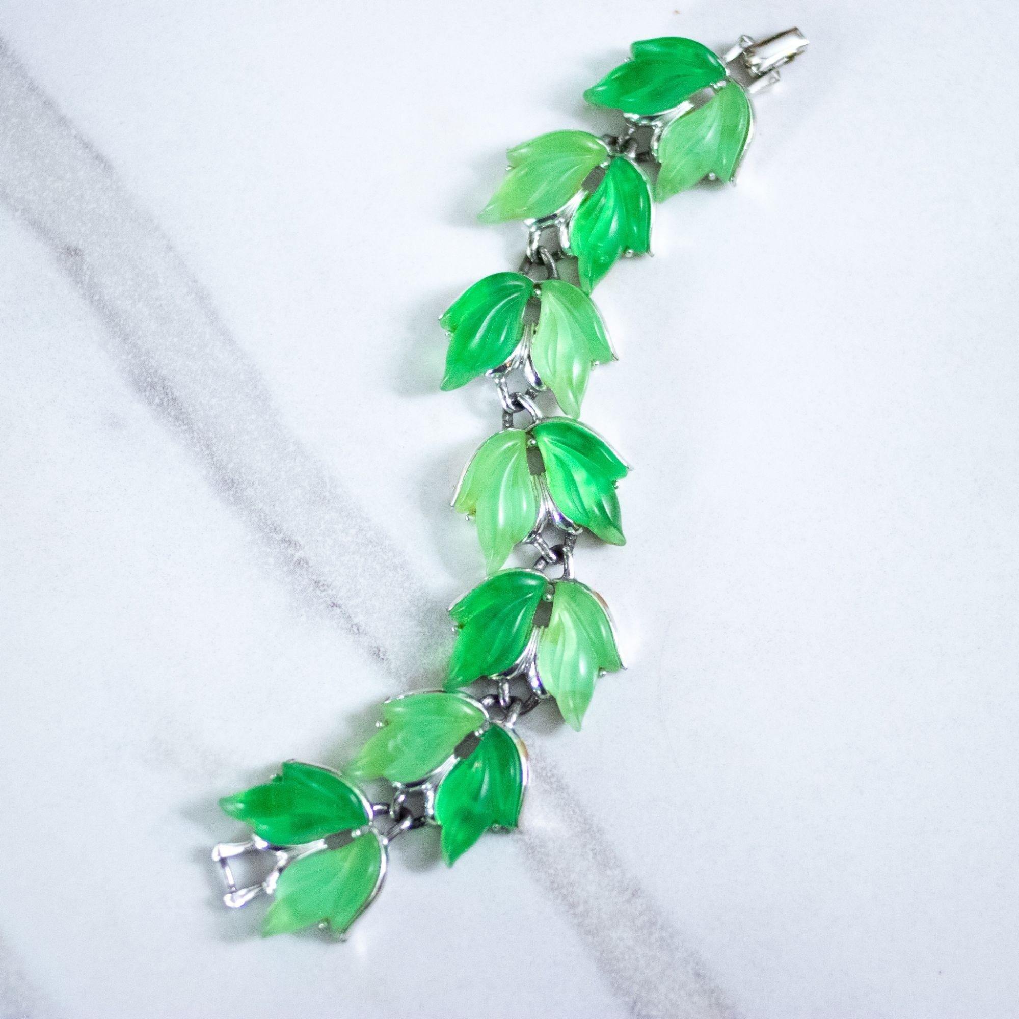 Vintage Green Thermoset Green Leaf Bracelet by Unsigned Beauty - Vintage Meet Modern Vintage Jewelry - Chicago, Illinois - #oldhollywoodglamour #vintagemeetmodern #designervintage #jewelrybox #antiquejewelry #vintagejewelry