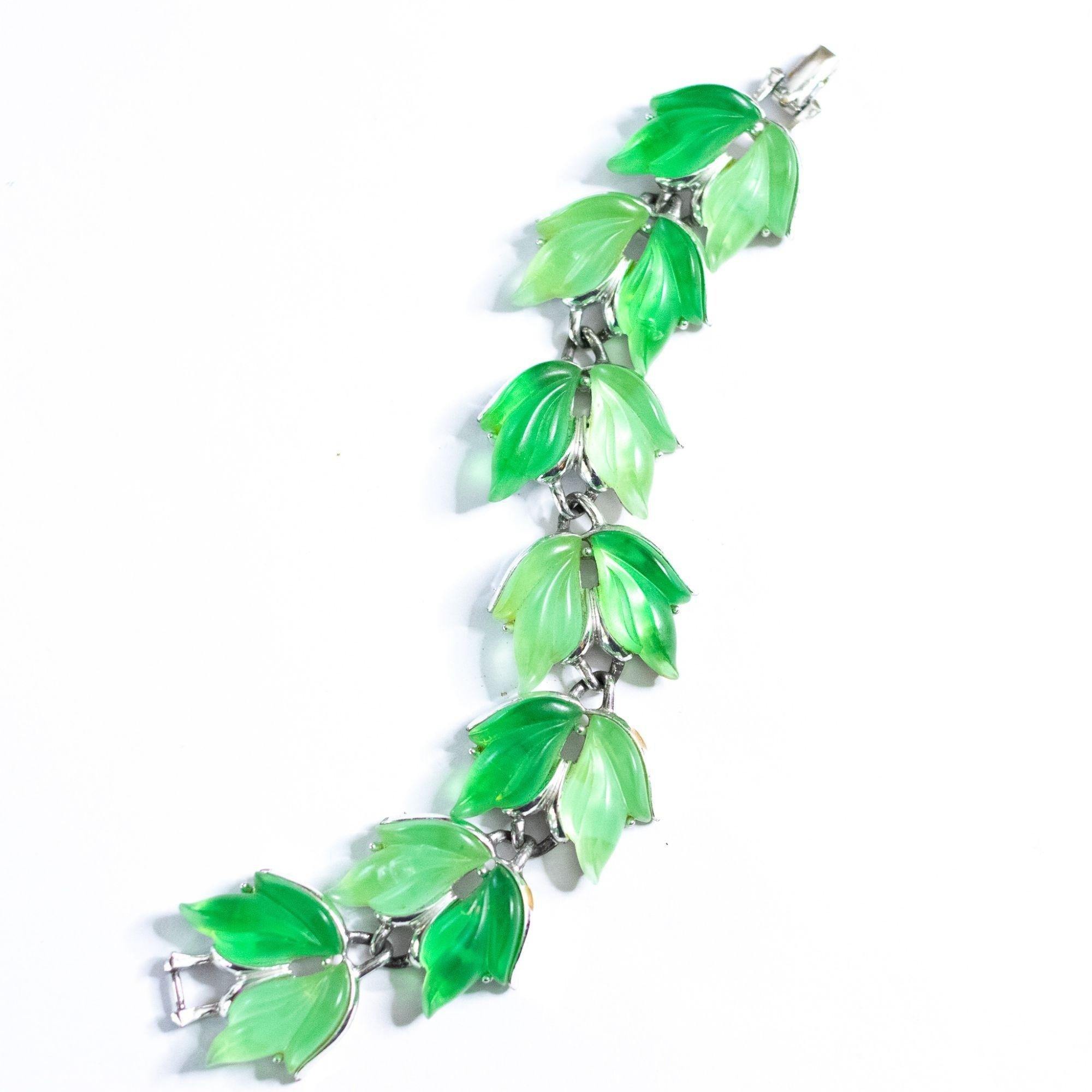 Vintage Green Thermoset Green Leaf Bracelet by Unsigned Beauty - Vintage Meet Modern Vintage Jewelry - Chicago, Illinois - #oldhollywoodglamour #vintagemeetmodern #designervintage #jewelrybox #antiquejewelry #vintagejewelry