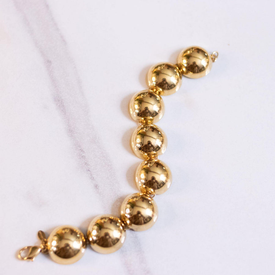 Vintage Monet Gold Disc Link Bracelet by Monet - Vintage Meet Modern Vintage Jewelry - Chicago, Illinois - #oldhollywoodglamour #vintagemeetmodern #designervintage #jewelrybox #antiquejewelry #vintagejewelry