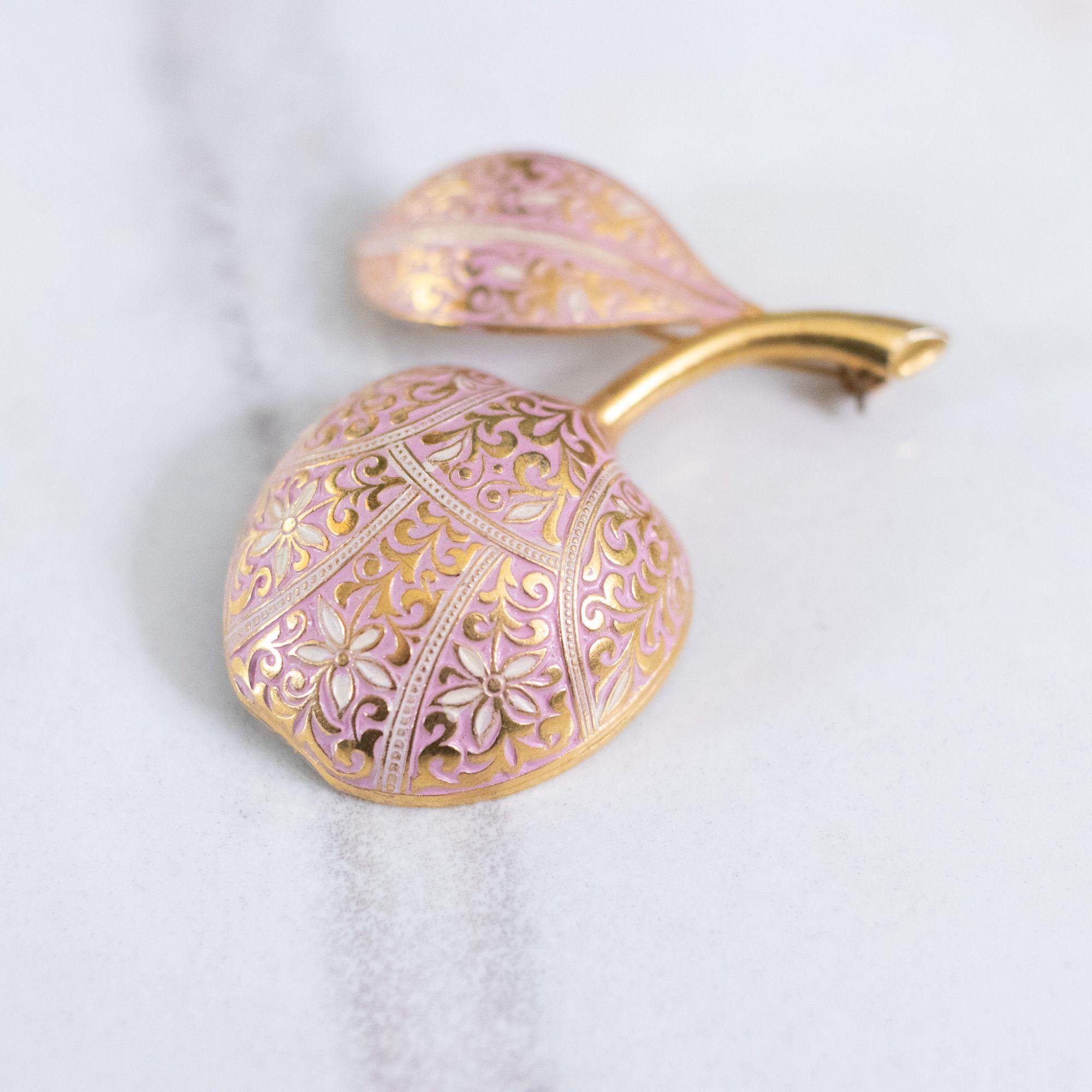 Vintage Pink Damascene Apple Brooch by Made in Spain - Vintage Meet Modern Vintage Jewelry - Chicago, Illinois - #oldhollywoodglamour #vintagemeetmodern #designervintage #jewelrybox #antiquejewelry #vintagejewelry