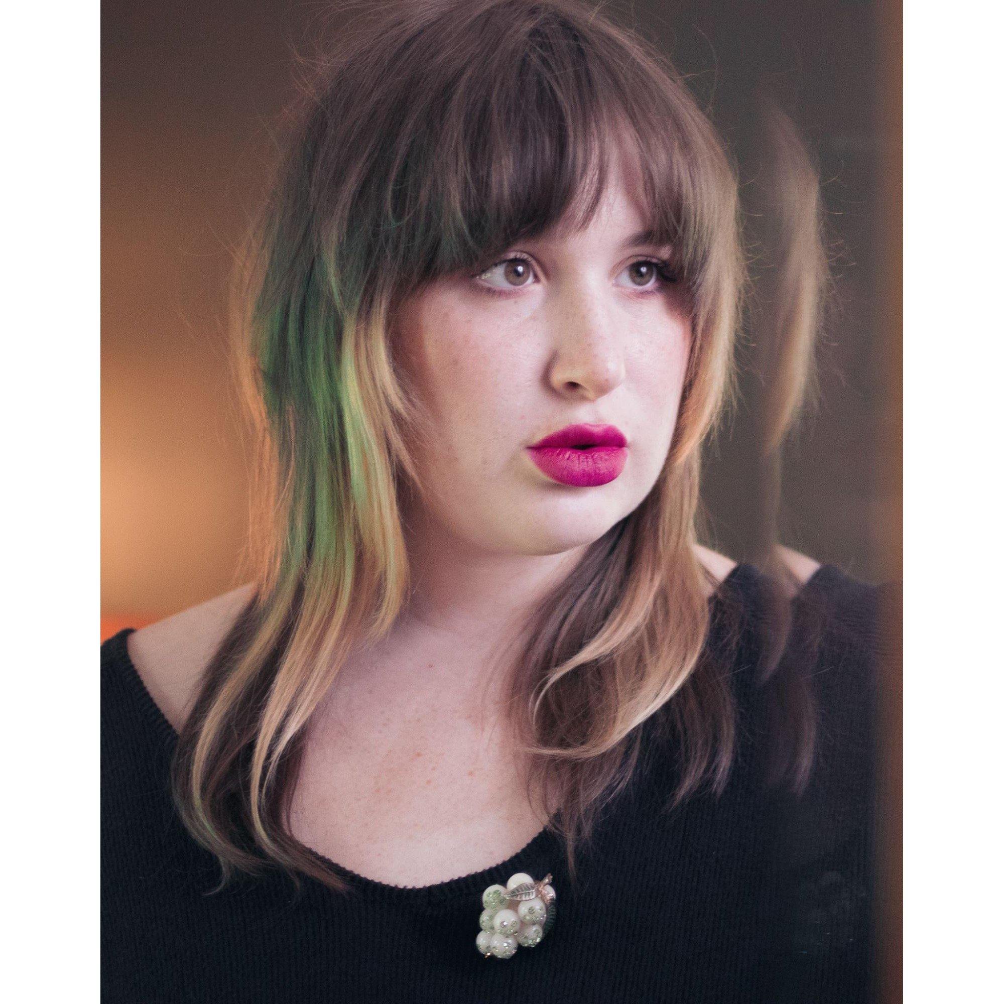 Vintage White Grape Brooch with Green Rhinestones by Unsigned Beauty - Vintage Meet Modern Vintage Jewelry - Chicago, Illinois - #oldhollywoodglamour #vintagemeetmodern #designervintage #jewelrybox #antiquejewelry #vintagejewelry