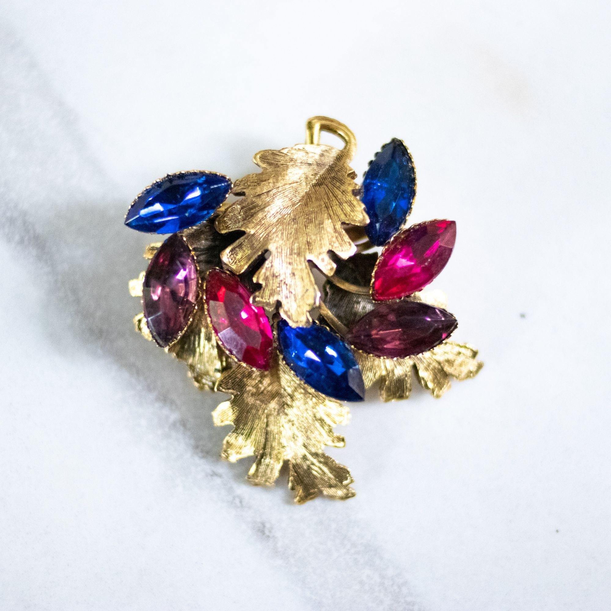 Vintage Mid Century Modern Brooch with Sapphire Blue, Amethyst, and Pink Rhinestones by Unsigned Beauty - Vintage Meet Modern Vintage Jewelry - Chicago, Illinois - #oldhollywoodglamour #vintagemeetmodern #designervintage #jewelrybox #antiquejewelry #vintagejewelry