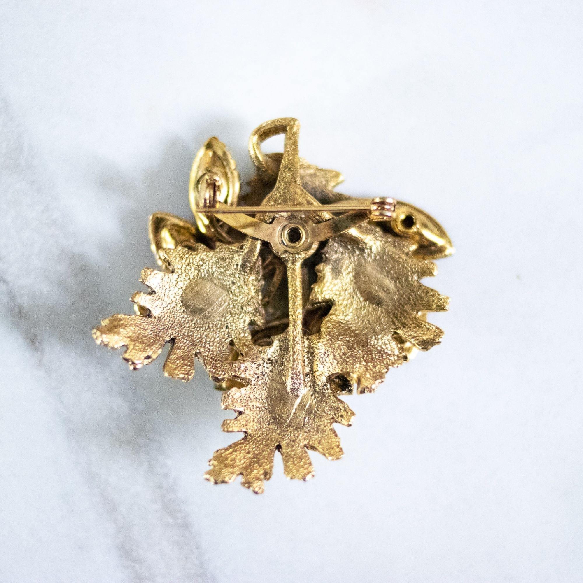 Vintage Mid Century Modern Brooch with Sapphire Blue, Amethyst, and Pink Rhinestones by Unsigned Beauty - Vintage Meet Modern Vintage Jewelry - Chicago, Illinois - #oldhollywoodglamour #vintagemeetmodern #designervintage #jewelrybox #antiquejewelry #vintagejewelry