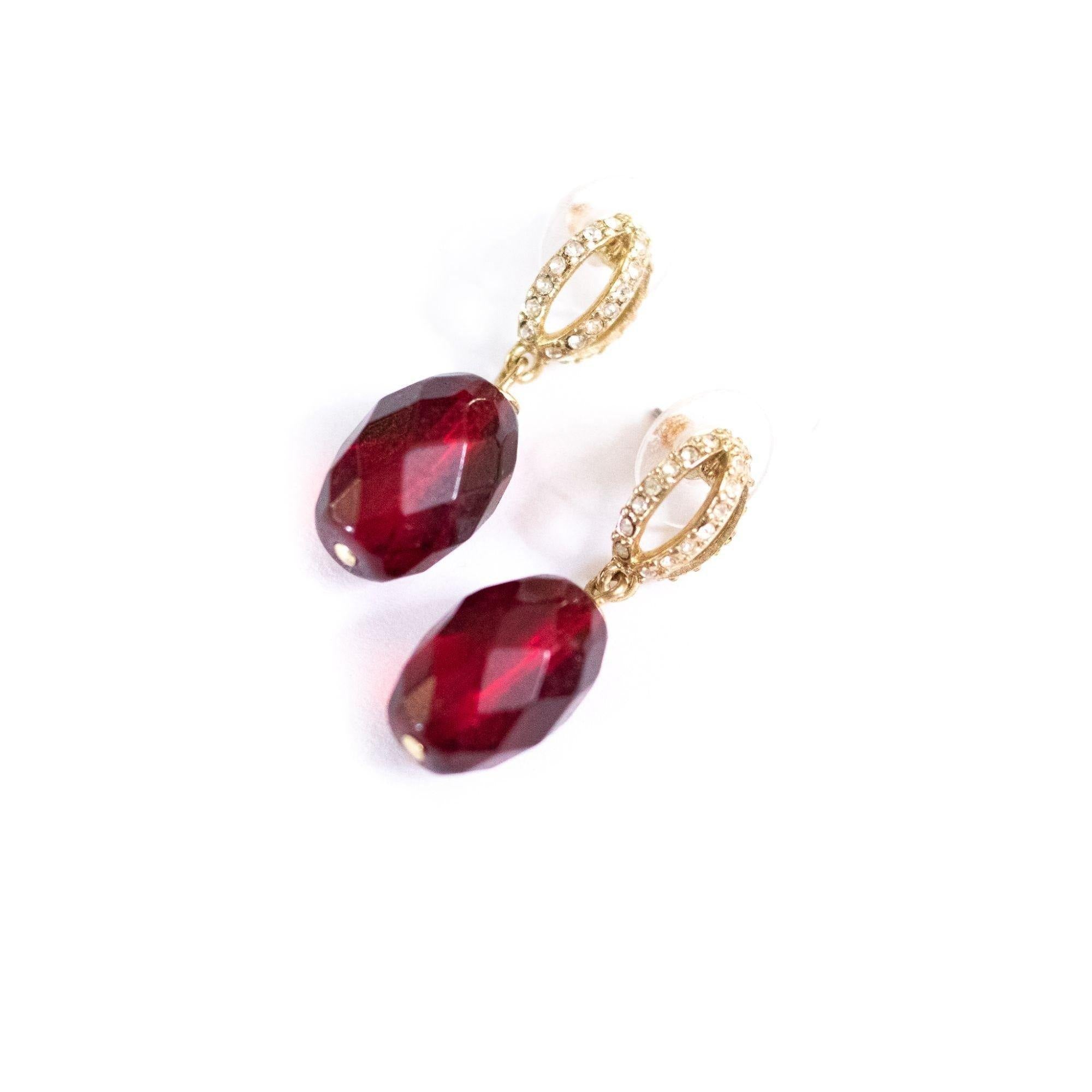 Vintage Faceted Cranberry Crystal and Rhinestone Dangling Earrings by Unsigned Beauty - Vintage Meet Modern Vintage Jewelry - Chicago, Illinois - #oldhollywoodglamour #vintagemeetmodern #designervintage #jewelrybox #antiquejewelry #vintagejewelry